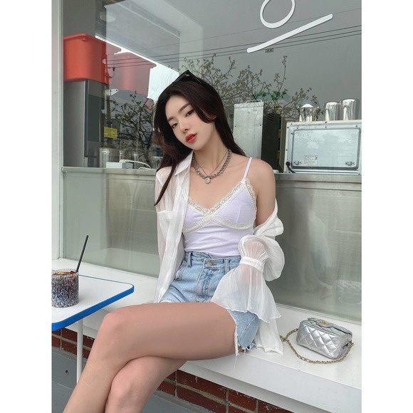 Dual Pocket Front Flounce sleeve button down Shirt white - Picture 6 of 8